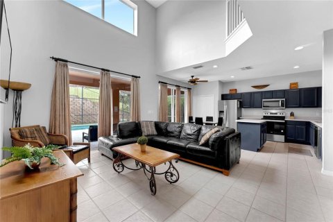 Casa en venta en Kissimmee, Florida, 7 dormitorios, 267.65 m2 № 1909309 - foto 9