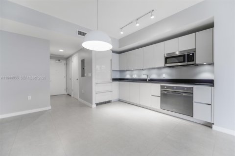 Снять в аренду кондоминиум в Майами, Флорида 1 спальня, 70.51м2, № 2000866 - фото 8