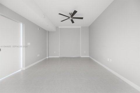 Снять в аренду кондоминиум в Майами, Флорида 1 спальня, 70.51м2, № 2000866 - фото 12