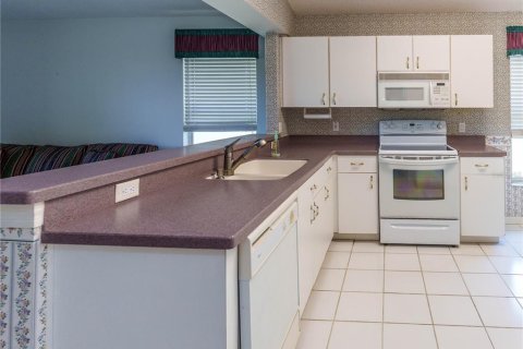 Casa en venta en New Port Richey, Florida, 3 dormitorios, 147.9 m2 № 2202508 - foto 13