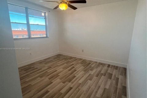 Купить кондоминиум в Майами, Флорида 2 спальни, 107.77м2, № 1971423 - фото 8