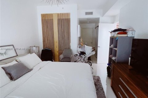 Снять в аренду виллу или дом в Майами, Флорида 2 спальни, 95.78м2, № 2005108 - фото 10