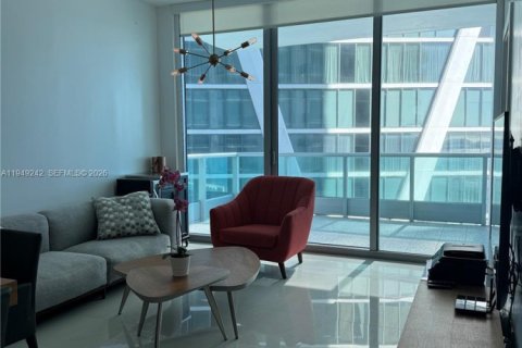 Снять в аренду виллу или дом в Майами, Флорида 2 спальни, 95.78м2, № 2005108 - фото 19