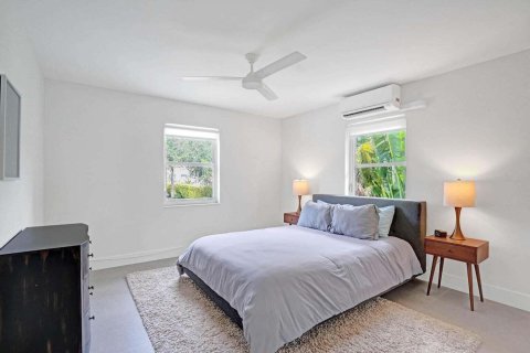 Propiedad comercial en alquiler en Fort Lauderdale, Florida, 1 dormitorio, 65.03 m2 № 1185514 - foto 1