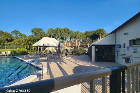 Townhouse in Greenacres, Florida 3 bedrooms, 144.74 sq.m. № 1731692 - photo 27
