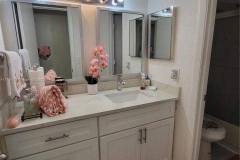 Townhouse in Greenacres, Florida 3 bedrooms, 144.74 sq.m. № 1731692 - photo 20
