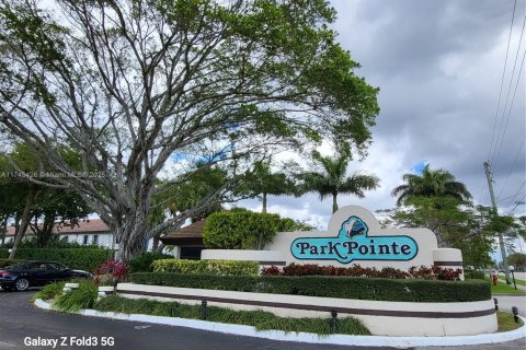 Townhouse in Greenacres, Florida 3 bedrooms, 144.74 sq.m. № 1731692 - photo 22