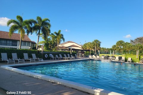 Townhouse in Greenacres, Florida 3 bedrooms, 144.74 sq.m. № 1731692 - photo 26