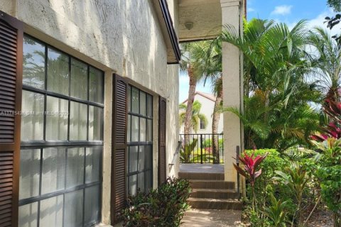 Townhouse in Greenacres, Florida 3 bedrooms, 144.74 sq.m. № 1731692 - photo 3
