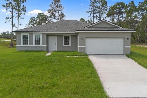 House in Citrus Springs, Florida 4 bedrooms, 162.95 sq.m. № 1913732 - photo 1