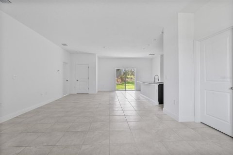 House in Citrus Springs, Florida 4 bedrooms, 162.95 sq.m. № 1913732 - photo 6