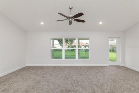 House in Palm Coast, Florida 3 bedrooms, 143.07 sq.m. № 2132628 - photo 6