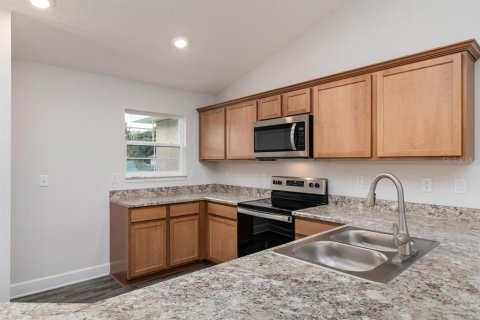 House in Palm Coast, Florida 3 bedrooms, 143.07 sq.m. № 2132628 - photo 11