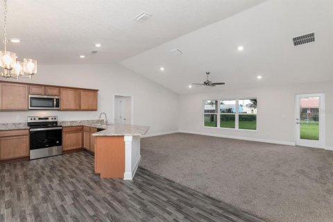 House in Palm Coast, Florida 3 bedrooms, 143.07 sq.m. № 2132628 - photo 4