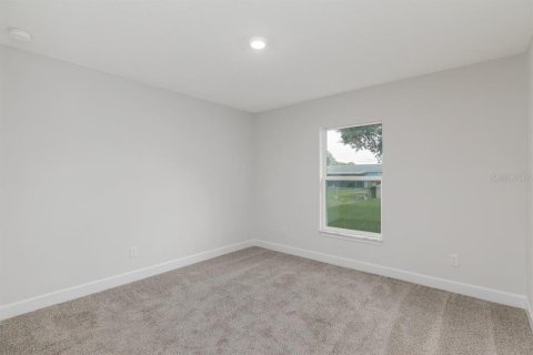 House in Palm Coast, Florida 3 bedrooms, 143.07 sq.m. № 2132628 - photo 13