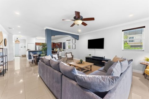 Casa en venta en Fort Lauderdale, Florida, 4 dormitorios, 228.91 m2 № 2186508 - foto 12