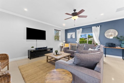 Casa en venta en Fort Lauderdale, Florida, 4 dormitorios, 228.91 m2 № 2186508 - foto 11