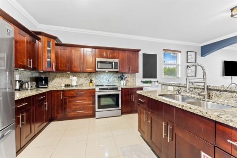 Casa en venta en Fort Lauderdale, Florida, 4 dormitorios, 228.91 m2 № 2186508 - foto 10
