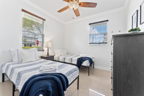 Casa en venta en Fort Lauderdale, Florida, 4 dormitorios, 228.91 m2 № 2186508 - foto 15