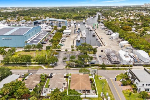 Casa en venta en Fort Lauderdale, Florida, 4 dormitorios, 228.91 m2 № 2186508 - foto 24