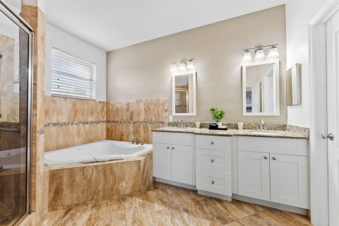 Casa en venta en Fort Lauderdale, Florida, 4 dormitorios, 228.91 m2 № 2186508 - foto 21