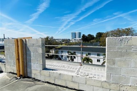 Adosado en venta en Tampa, Florida, 3 dormitorios, 167.78 m2 № 1720618 - foto 7