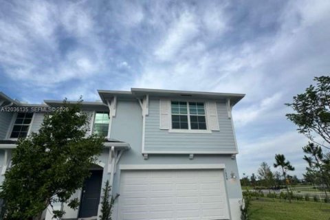 Touwnhouse à louer à Loxahatchee Groves, Floride: 4 chambres, 214.7 m2 № 2084236 - photo 2