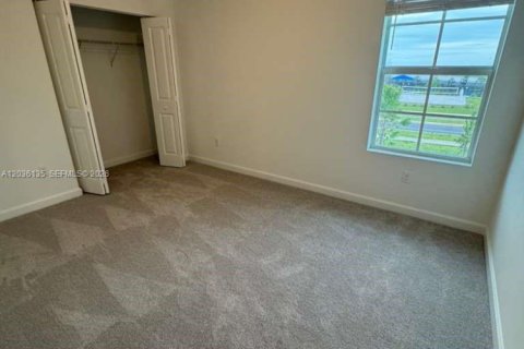 Touwnhouse à louer à Loxahatchee Groves, Floride: 4 chambres, 214.7 m2 № 2084236 - photo 16