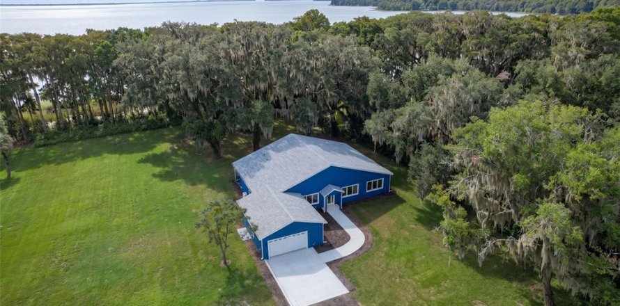 Casa en Leesburg, Florida 3 dormitorios, 236.53 m2 № 2420382