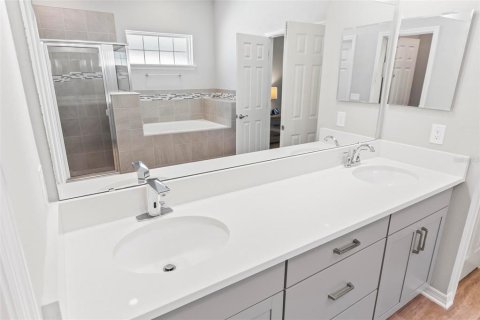 House in Mulberry, Florida 5 bedrooms, 262.63 sq.m. № 1573632 - photo 25
