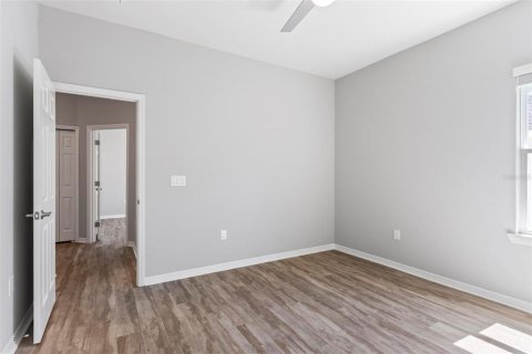 House in Mulberry, Florida 5 bedrooms, 262.63 sq.m. № 1573632 - photo 7