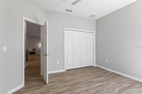 House in Mulberry, Florida 5 bedrooms, 262.63 sq.m. № 1573632 - photo 9