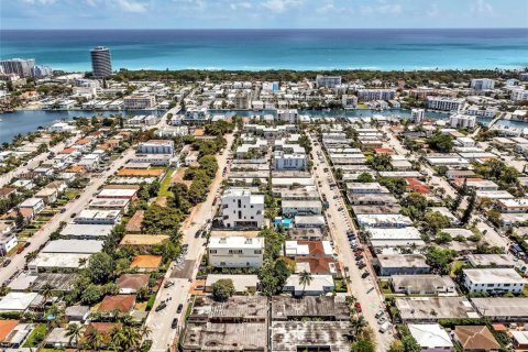 Propiedad comercial en venta en Miami Beach, Florida, 228.91 m2 № 1799501 - foto 24