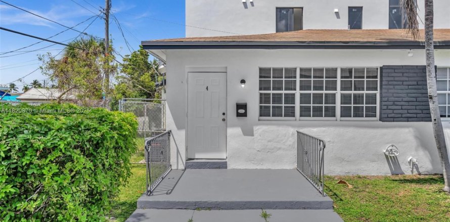 Propiedad comercial en Miami Beach, Florida 228.91 m2 № 1799501
