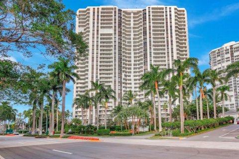 Condominio en venta en Aventura, Florida, 3 dormitorios, 173.73 m2 № 1985597 - foto 1