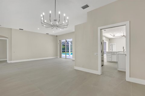 House in Jupiter, Florida 3 bedrooms, 250.84 sq.m. № 2243670 - photo 29