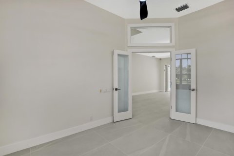 House in Jupiter, Florida 3 bedrooms, 250.84 sq.m. № 2243670 - photo 20