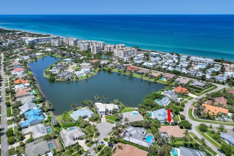 House in Jupiter, Florida 3 bedrooms, 250.84 sq.m. № 2243670 - photo 6