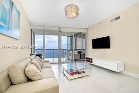 Condo in Sunny Isles Beach, Florida, 1 bedroom  № 1997329 - photo 8