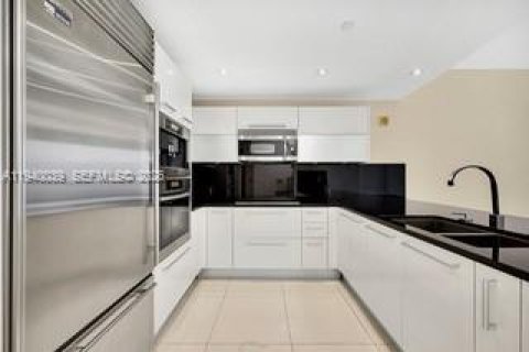 Condo in Sunny Isles Beach, Florida, 1 bedroom  № 1997329 - photo 21