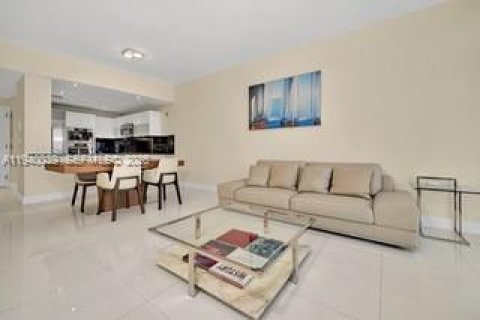 Condo in Sunny Isles Beach, Florida, 1 bedroom  № 1997329 - photo 9