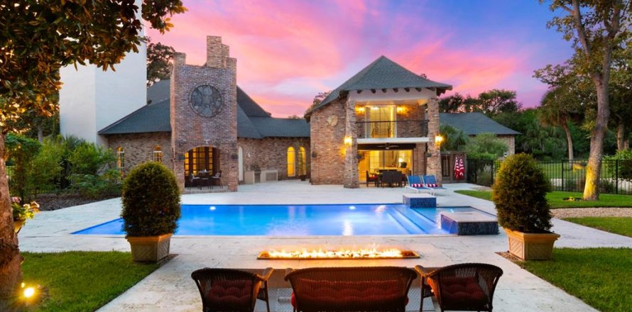 Villa ou maison à Ormond Beach, Floride 6 chambres, 684.78 m2 № 1570856
