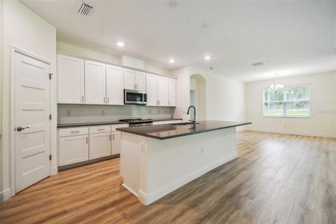 Villa ou maison à vendre à New Port Richey, Floride: 3 chambres, 179.58 m2 № 2136248 - photo 4