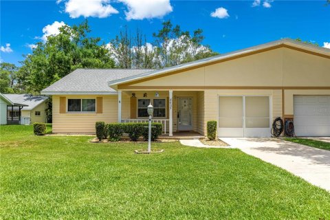 House in Ocala, Florida 2 bedrooms, 137.87 sq.m. № 1777419 - photo 1
