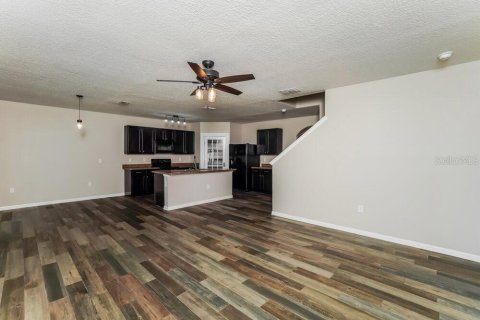 Casa en alquiler en Plant City, Florida, 5 dormitorios, 248.42 m2 № 1914653 - foto 4