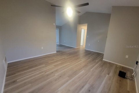 House in Holiday, Florida 2 bedrooms, 81.01 sq.m. № 2230639 - photo 4