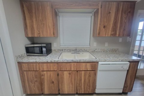 House in Holiday, Florida 2 bedrooms, 81.01 sq.m. № 2230639 - photo 9