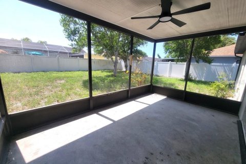 House in Holiday, Florida 2 bedrooms, 81.01 sq.m. № 2230639 - photo 17