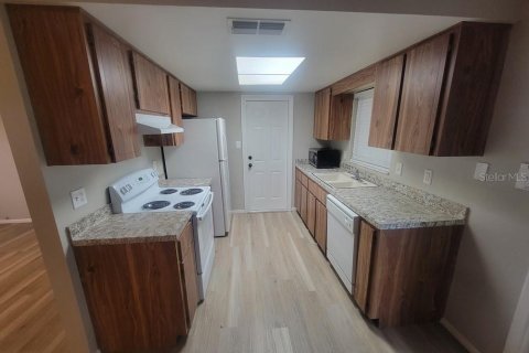House in Holiday, Florida 2 bedrooms, 81.01 sq.m. № 2230639 - photo 7
