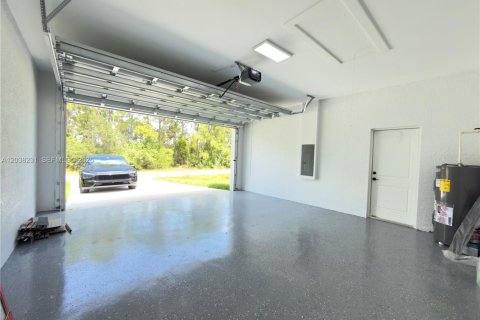 Villa ou maison à louer à Lehigh Acres, Floride: 3 chambres, 143.63 m2 № 2182137 - photo 18